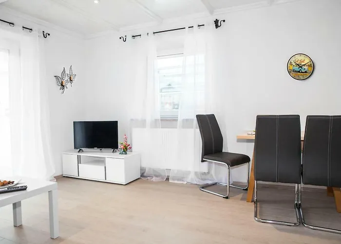 Butterfly Apartment *